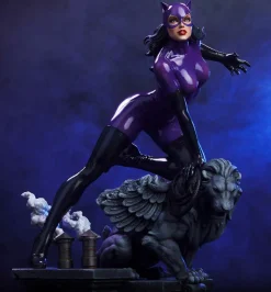Batman - Catwoman (Purple Edition) 1/4 Scale Maquette Statue