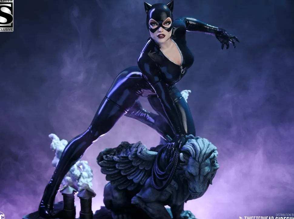 Batman - Catwoman 1/6th Scale Maquette Statue
