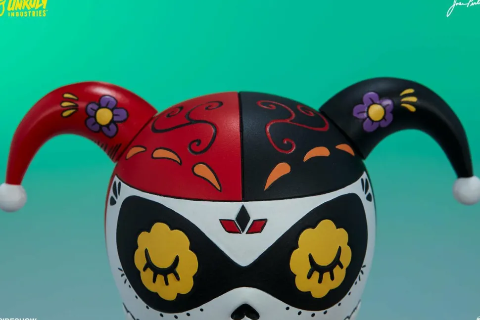 Batman - Harley Quinn Calavera 8” Vinyl Figure by Jose Pulido