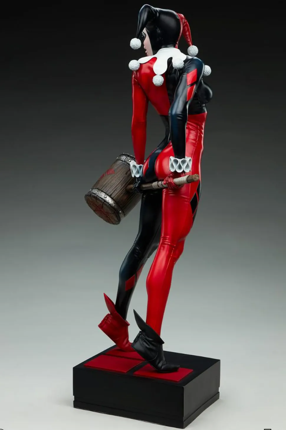 Batman - Harley Quinn: Hell on Wheels (Comic Variant) Premium Format Statue