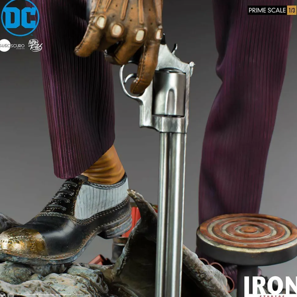 Batman - Joker 1/3 Scale Statue