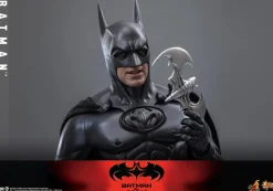 Batman & Robin (1997) - Batman 1/6th Scale Hot Toys Action Figure