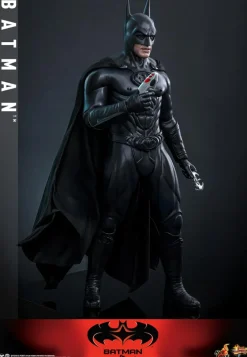 Batman & Robin (1997) - Batman 1/6th Scale Hot Toys Action Figure