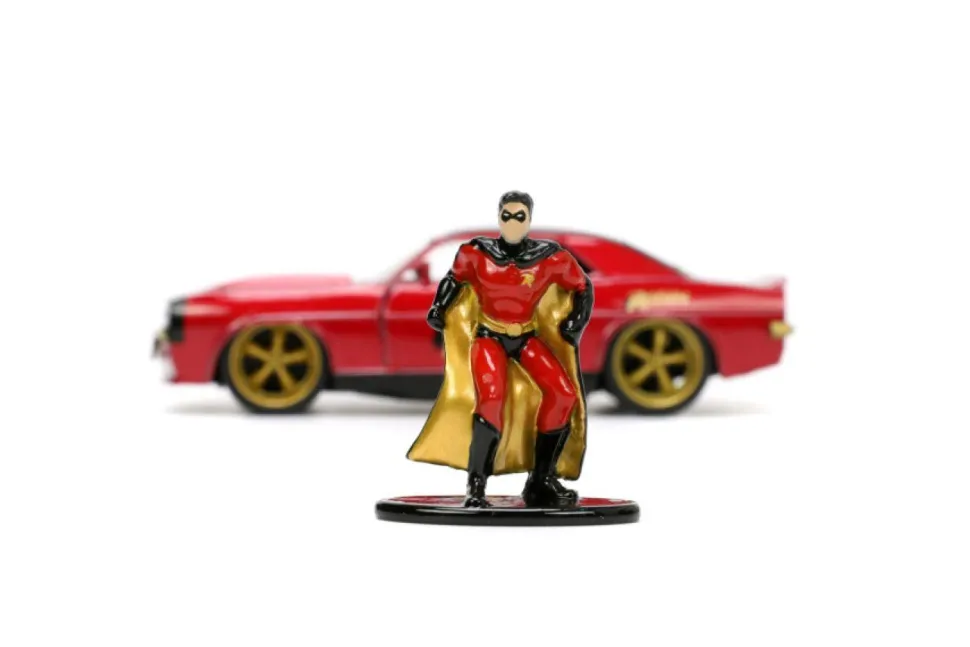 Batman - Robin & 1969 Chevrolet Camaro Hollywood Rides 1/32 Scale Die-Cast Vehicle Replica