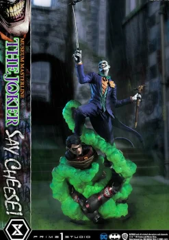Batman - The Joker “Say Cheese” 1/3 Scale Statue