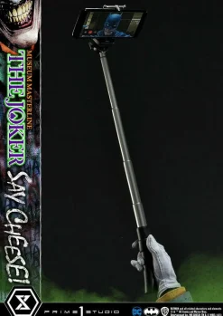 Batman - The Joker “Say Cheese” 1/3 Scale Statue