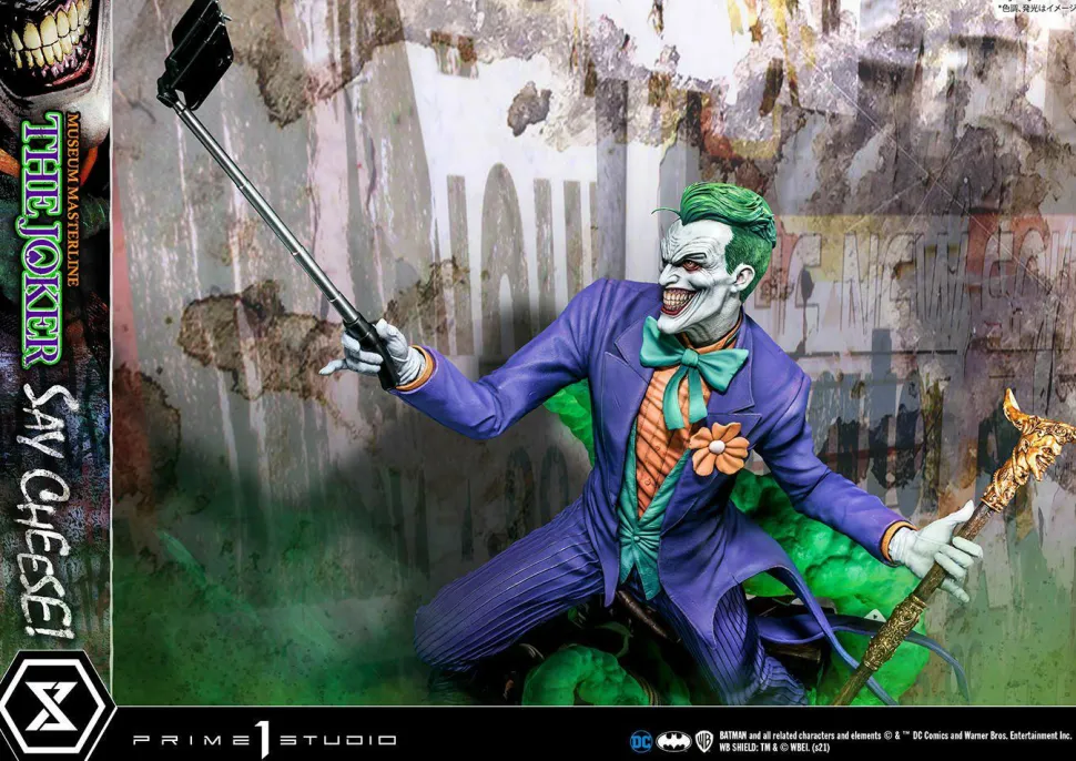 Batman - The Joker “Say Cheese” 1/3 Scale Statue