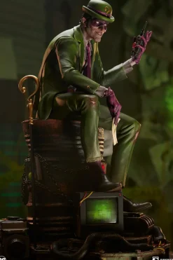 Batman - The Riddler Premium Format Statue