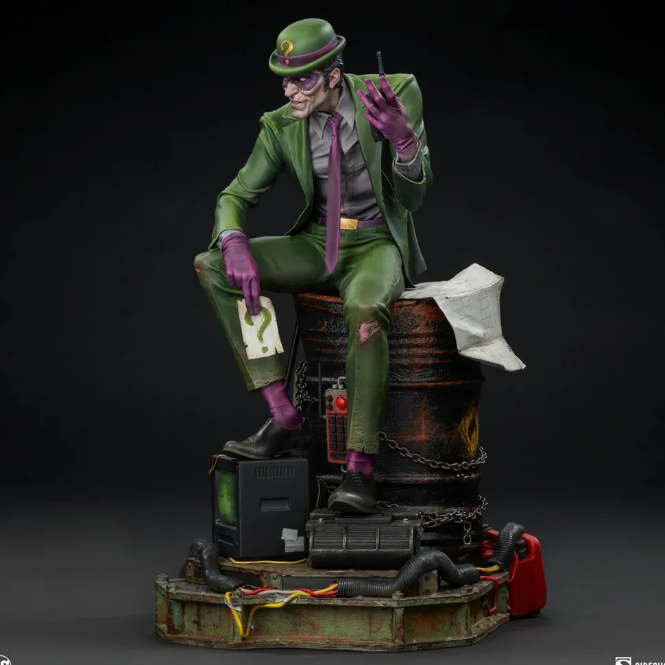 Batman - The Riddler Premium Format Statue