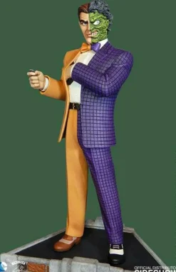 Batman - Two Face Classic Maquette 14" Statue