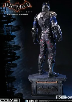 Batman: Arkham Knight - Arkham Knight 1:3 Scale Statue (Int Sales Only)