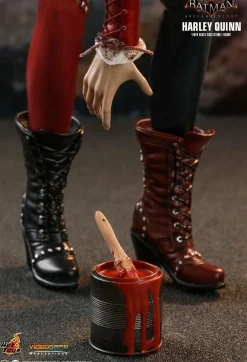 Batman: Arkham Knight - Harley Quinn 1/6th Scale Hot Toys Action Figure