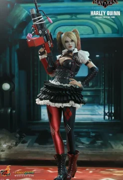 Batman: Arkham Knight - Harley Quinn 1/6th Scale Hot Toys Action Figure