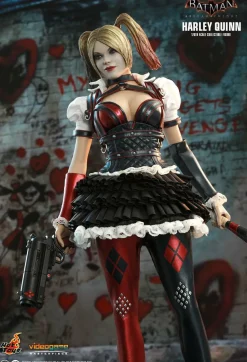 Batman: Arkham Knight - Harley Quinn 1/6th Scale Hot Toys Action Figure