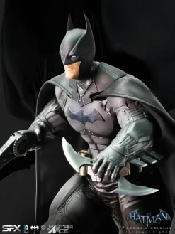 Batman: Arkham Origins - Batman Deluxe 12