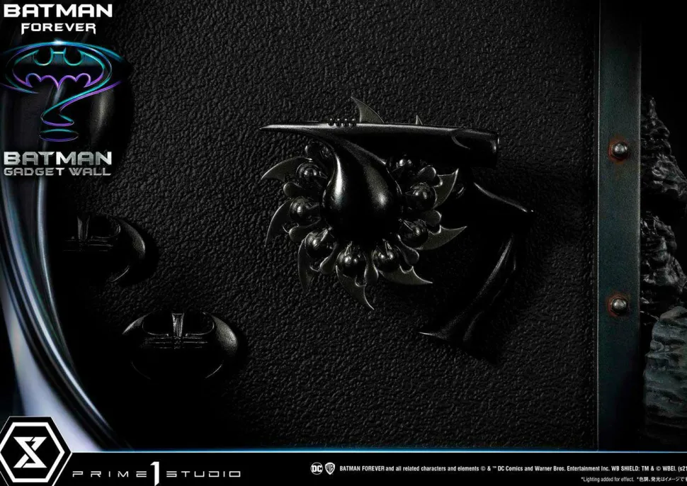 Batman Forever - Batman Gadget Wall 1/3 Scale Statue