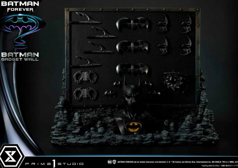Batman Forever - Batman Gadget Wall 1/3 Scale Statue