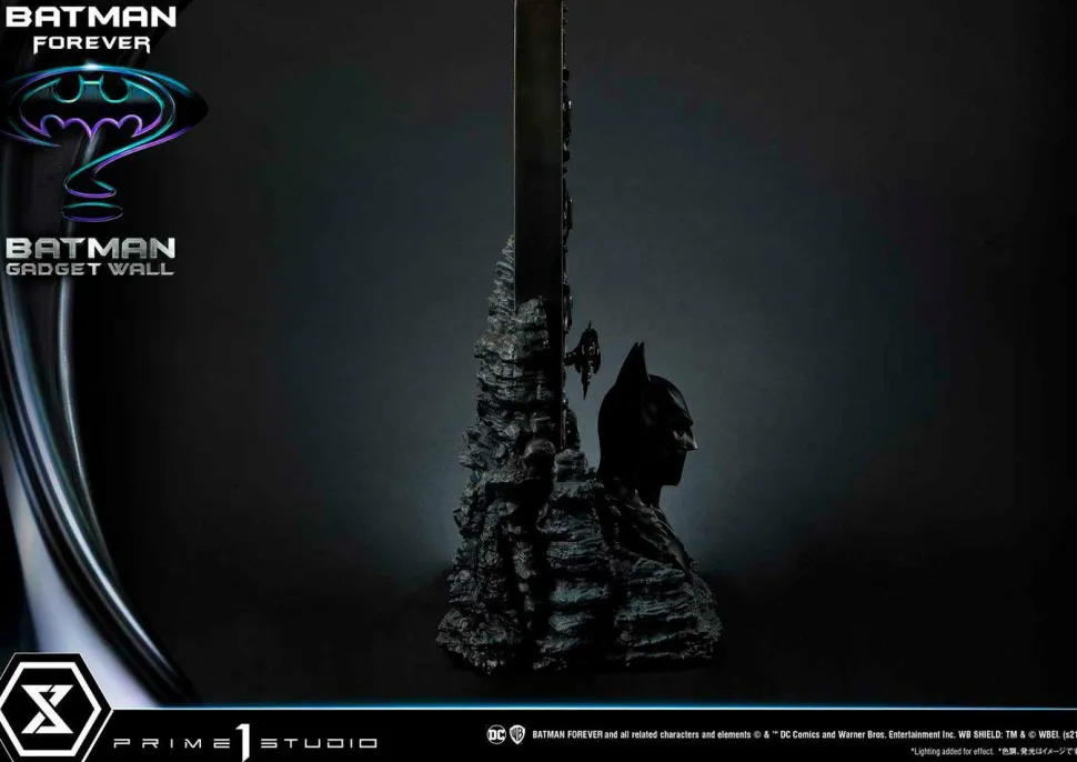 Batman Forever - Batman Gadget Wall 1/3 Scale Statue