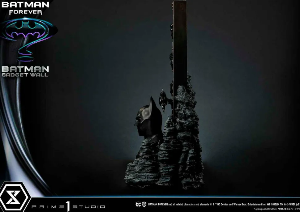 Batman Forever - Batman Gadget Wall 1/3 Scale Statue