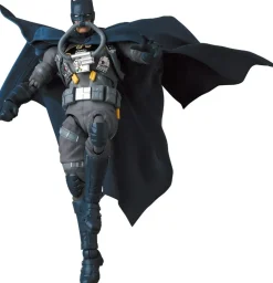 Batman: Hush - Stealth Jumper Batman MAFEX 1/12th Scale Action Figure