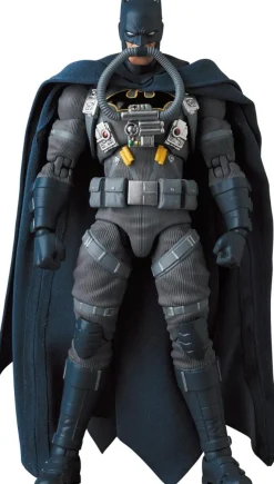 Batman: Hush - Stealth Jumper Batman MAFEX 1/12th Scale Action Figure