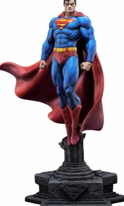 Batman: Hush - Superman Ultimate Premium Masterline 1/4 Scale Statue