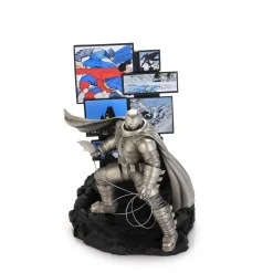 Batman: The Dark Knight Returns - Batman Limited Edition 11" Pewter Statue