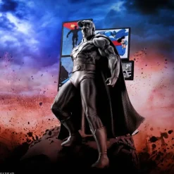 Batman: The Dark Knight Returns - Superman Limited Edition 11