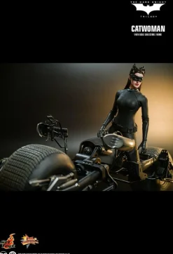 Batman: The Dark Knight Rises - Catwoman 1/6th Scale Hot Toys Action Figure