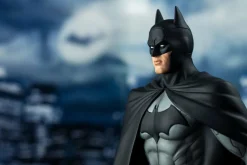 Batman: The New 52 - Batman 1/6th Scale Limited Edition Statue