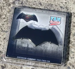 Batman v Superman: Dawn of Justice - Batman Black Chrome Premium Emblem