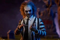 Beetlejuice - Beetlejuice in Striped Suit 1/6th Scale Action Figure