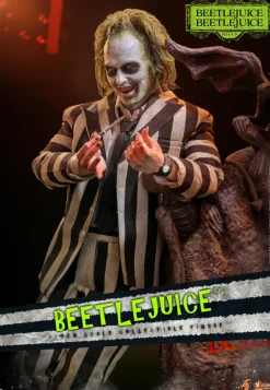 Beetlejuice Beetlejuice (2024) - Beetlejuice 1/6th Scale Hot Toys Action Figure