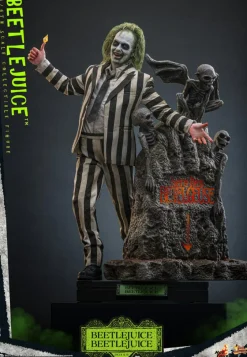Beetlejuice Beetlejuice (2024) - Beetlejuice 1/6th Scale Hot Toys Action Figure
