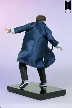 BTS - Jung Kook Deluxe 9” Statue