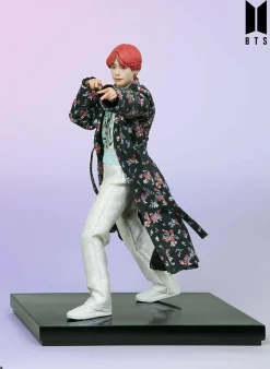 BTS - V Deluxe 9” Statue