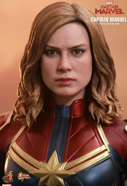 Captain Marvel (2019) - Captain Marvel 1/6th Scale Hot Toys Action Figure (Int Sales Only)
