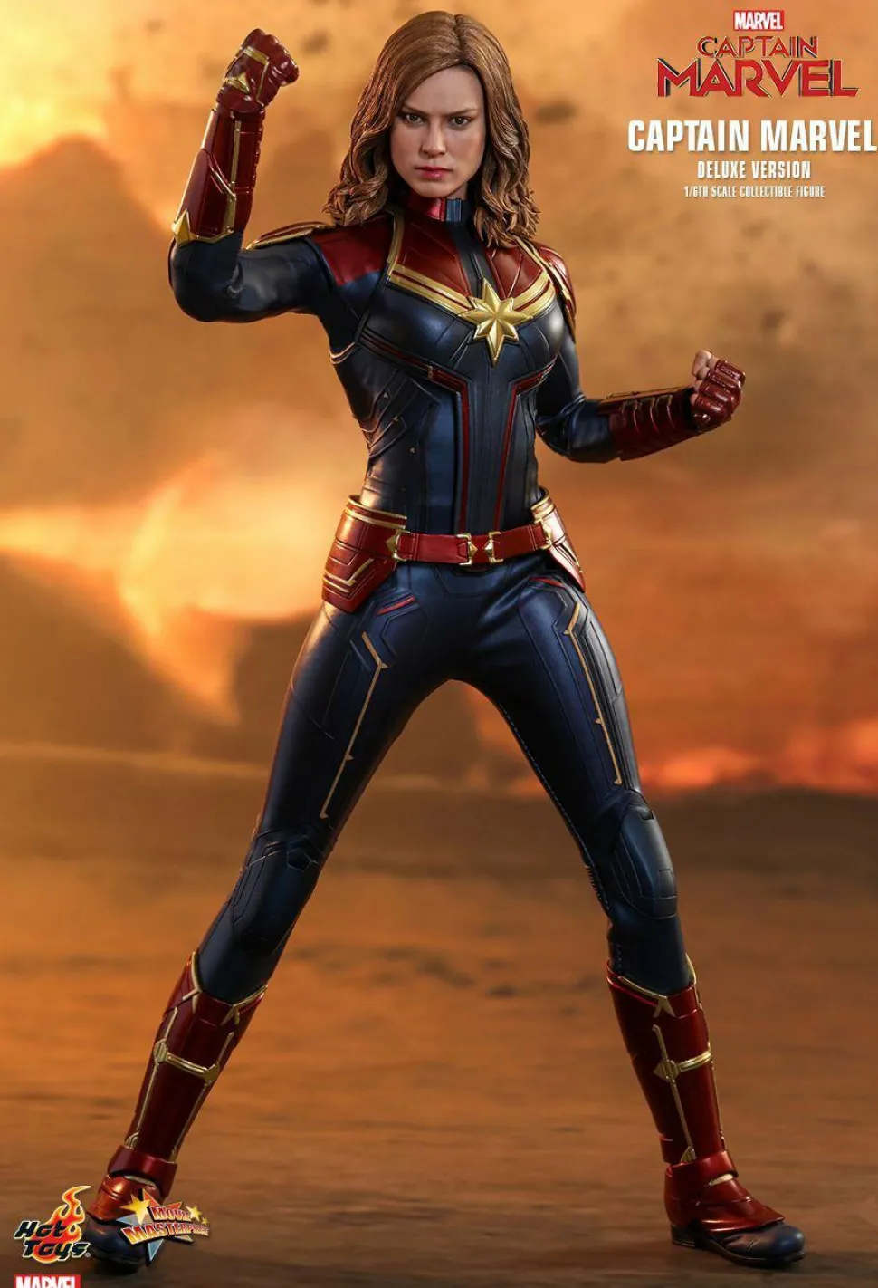 Captain Marvel (2019) - Captain Marvel Deluxe 1/6th Scale Hot Toys Action Figure (Int Sales Only)