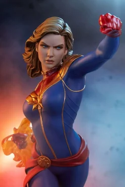 Captain Marvel - Captain Marvel 1/5th Scale Statue
