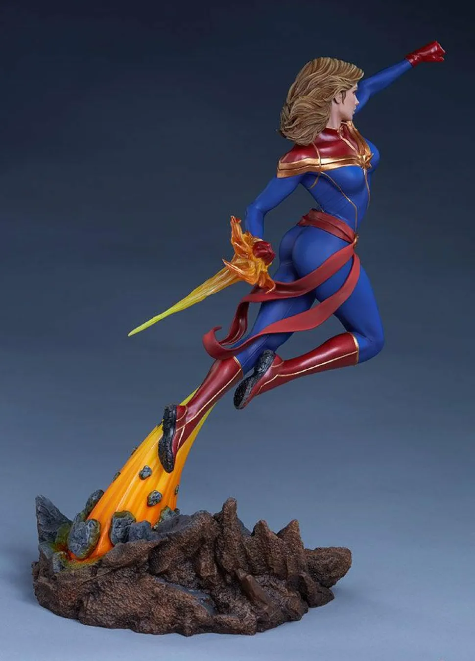 Captain Marvel - Captain Marvel 1/5th Scale Statue