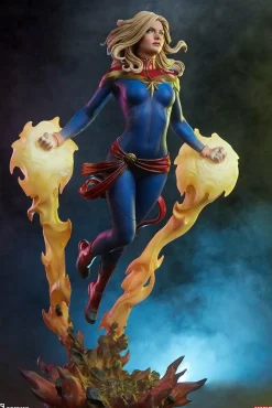 Captain Marvel - Captain Marvel Premium Format Statue