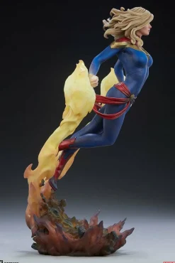 Captain Marvel - Captain Marvel Premium Format Statue