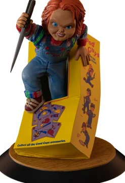 Child’s Play (1988) - Chucky Breakout 9” PVC Diorama Statue