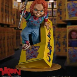 Child’s Play (1988) - Chucky Breakout 9” PVC Diorama Statue