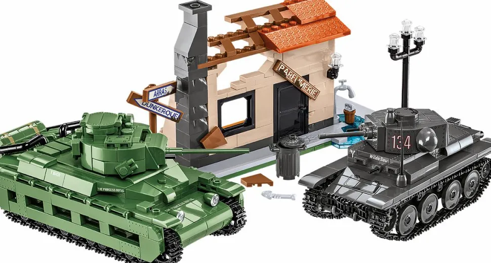 Cobi: World War II - Battle of Arras 1940 Matilda II vs. Panzer 38(t) Tank Historical Collection 1/35th Scale Building Block Construction Set (1015 Pieces)