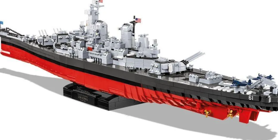 Cobi: World War II - Iowa-Class Battleship Construction Set (2665 pieces)