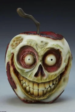 Court of the Dead - Peeled Apple 1:1 Scale Life-Size Replica