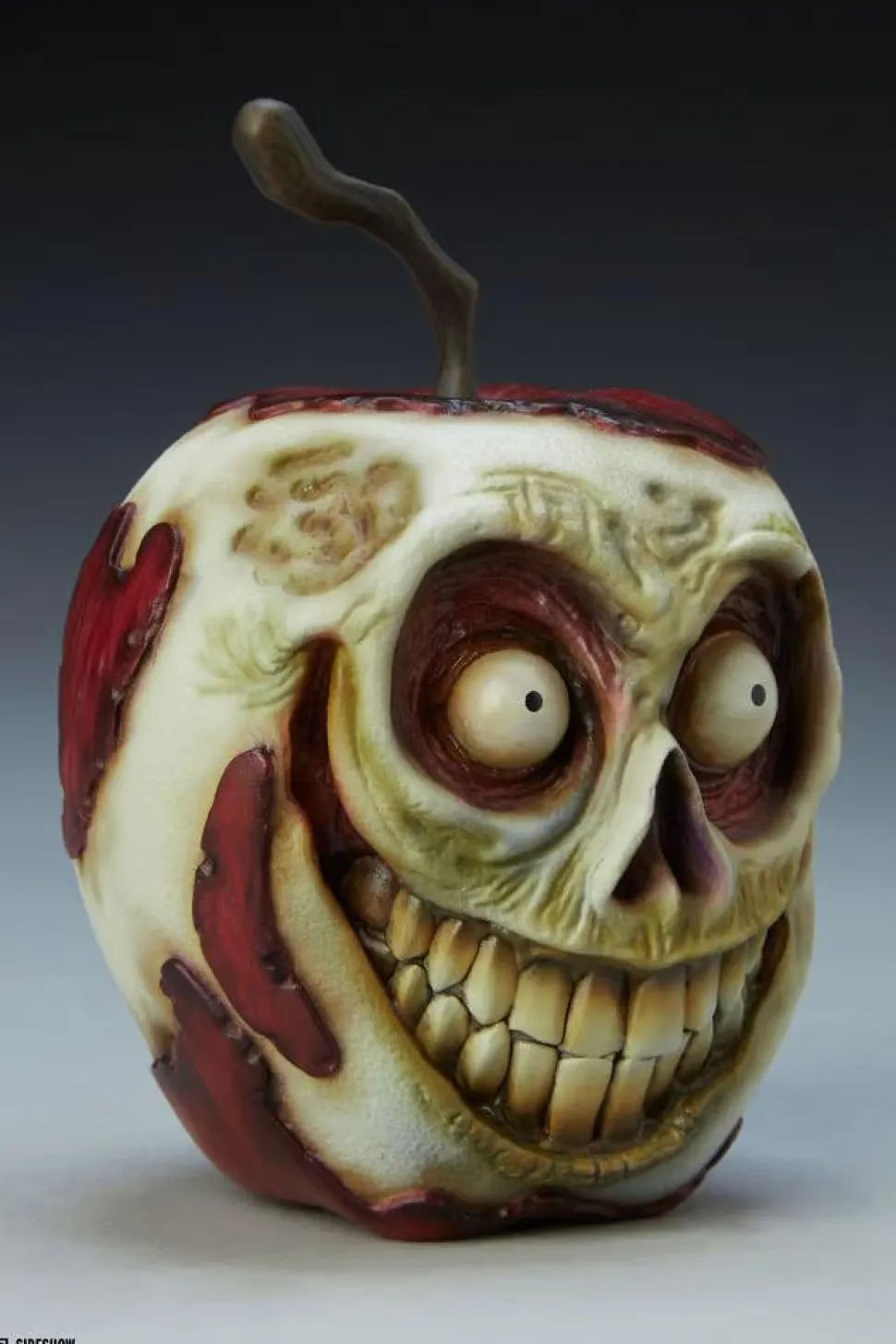 Court of the Dead - Peeled Apple 1:1 Scale Life-Size Replica