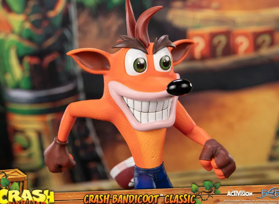 Crash Bandicoot - Crash Bandicoot Running 10” Statue