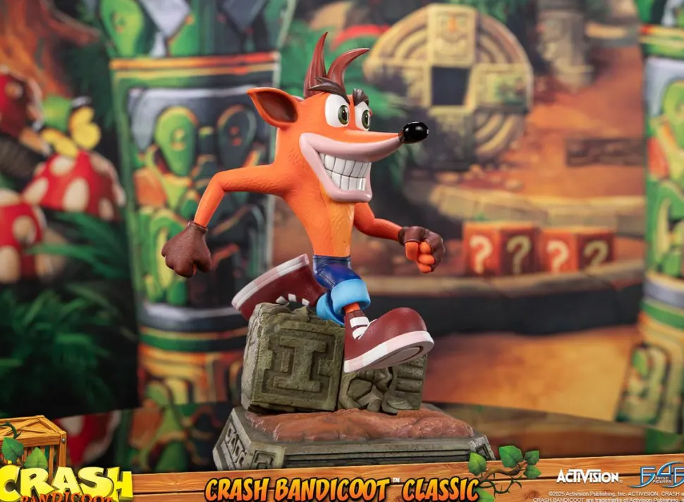 Crash Bandicoot - Crash Bandicoot Running 10” Statue